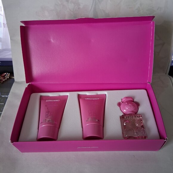 Moschino Toy 2 Bubble Gum Gift Set 3pc NIB - Picture 2 of 8